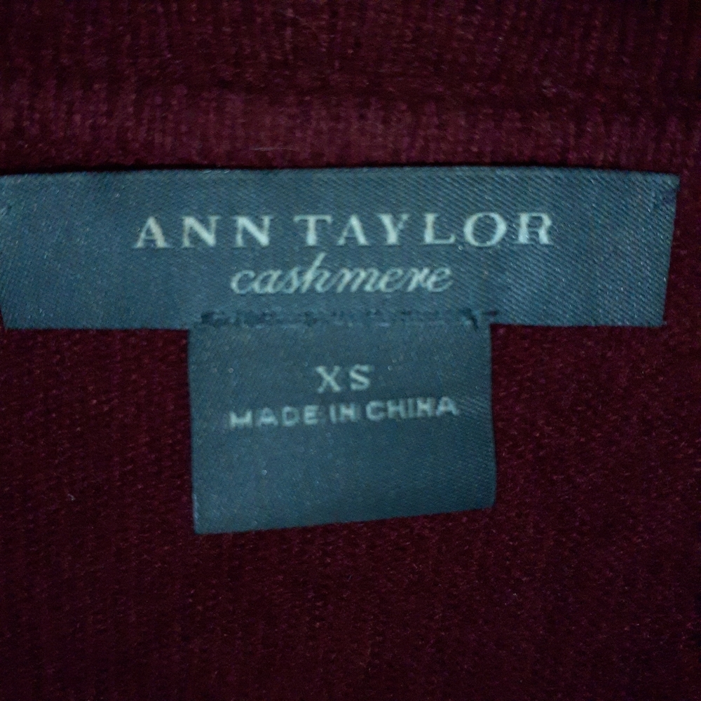 Ann Taylor Cashmere Wool Deep Burgundy Red Wrap Front Sweater Xs Quiet Luxury - Picture 3 of 4